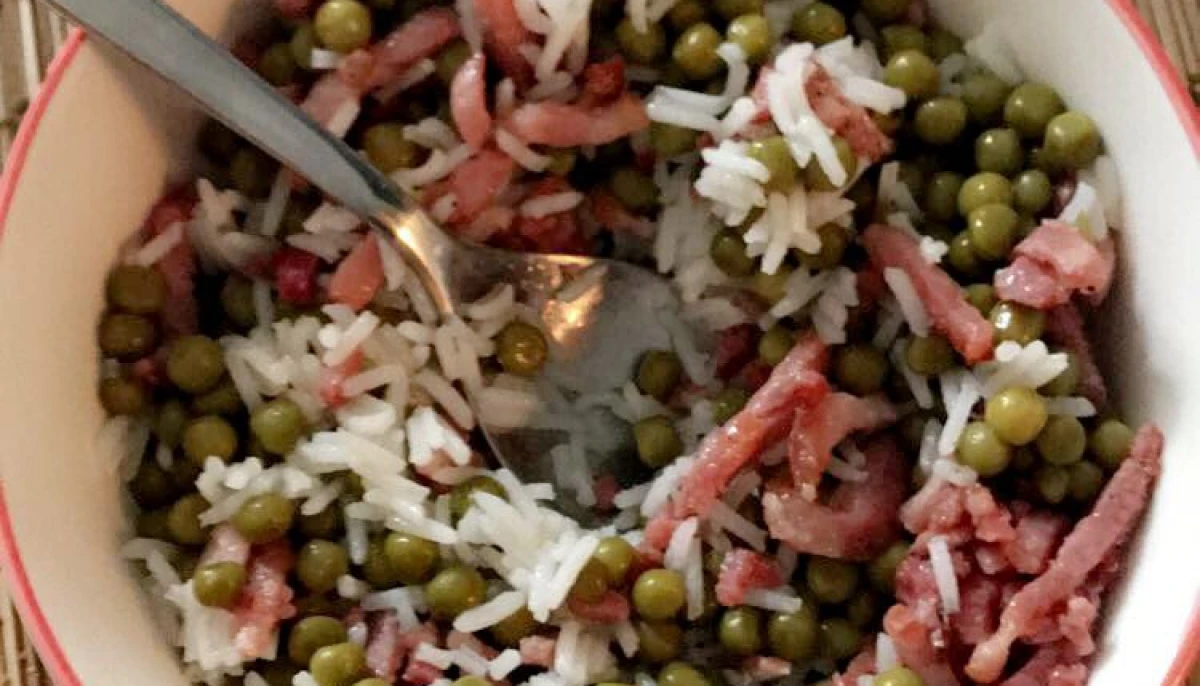 Riz, petits pois aux petits lardons