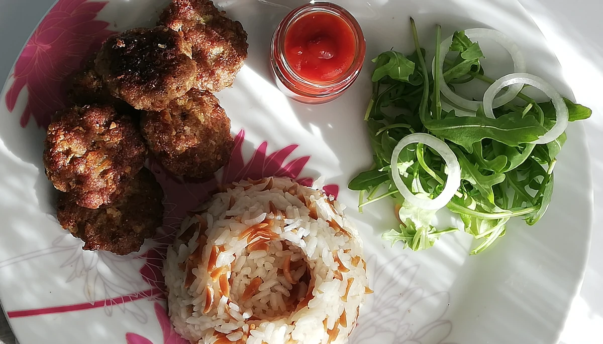 Riz pilav et köfte