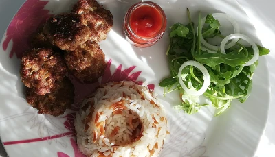 Riz pilav et köfte