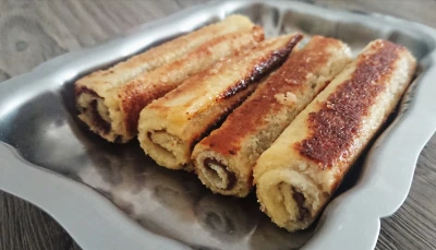 Roulés de pain de mie au sucre et au chocolat