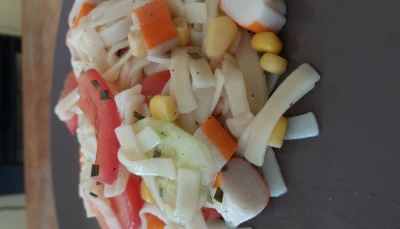 Salade aux pâtes et surimi