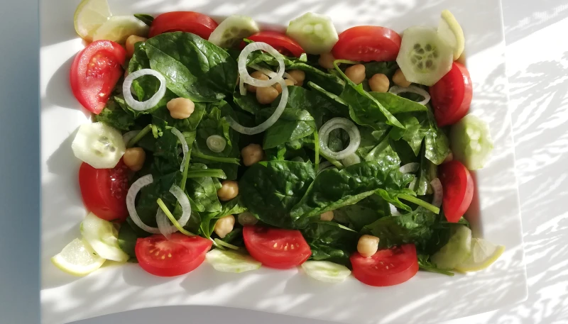 Salade aux pousses d'épinard