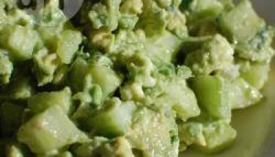 Salade avocat, concombre, chèvre frais
