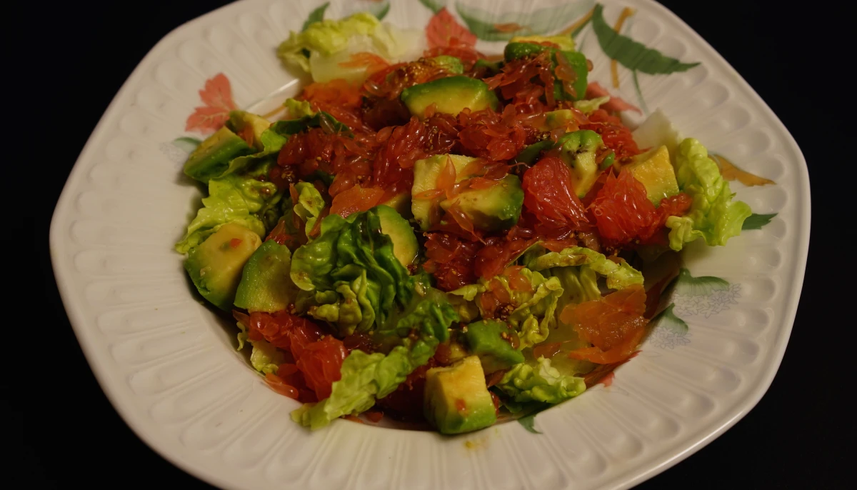 Salade avocat saumon pamplemousse