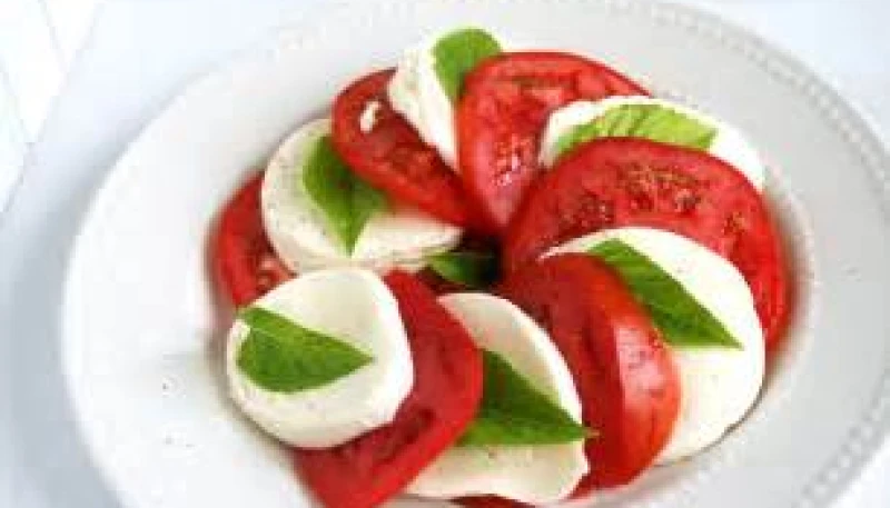Salade Caprese expresse ( recette italienne)