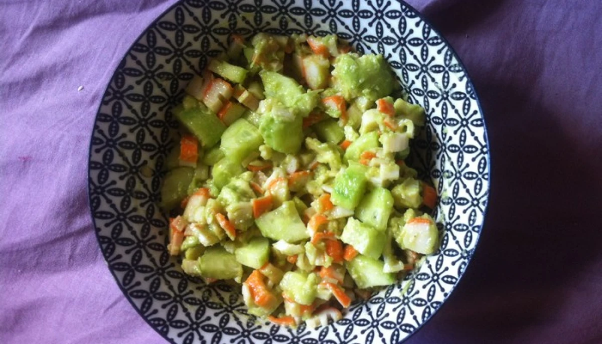 Salade concombre avocat surimi