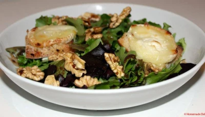 Salade de chèvre chaud & vinaigrette au miel