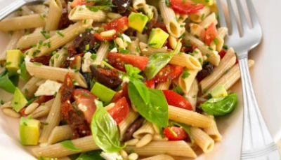 Salade de farfalles tièdes