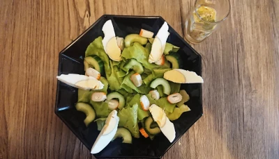 Salade fraîcheur au surimi