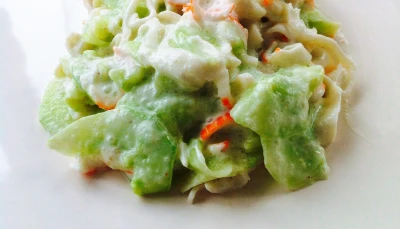 Salade fraicheur concombre surimi