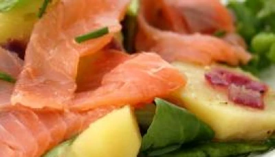 Salade pommes de terre et saumon fumé