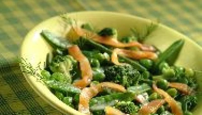 Salade très verte au saumon fumé