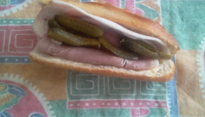 Sandwich au jambon à l'os