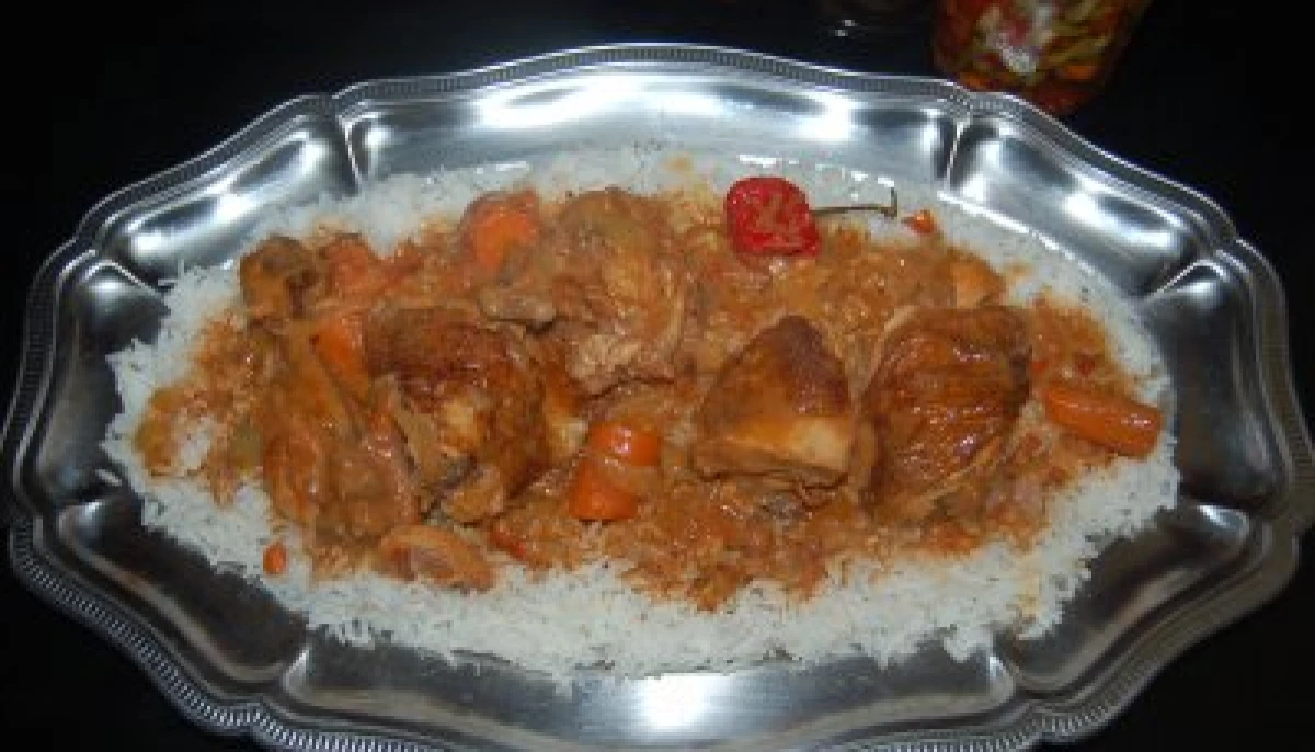 Sauce d'arachide au poulet fumé