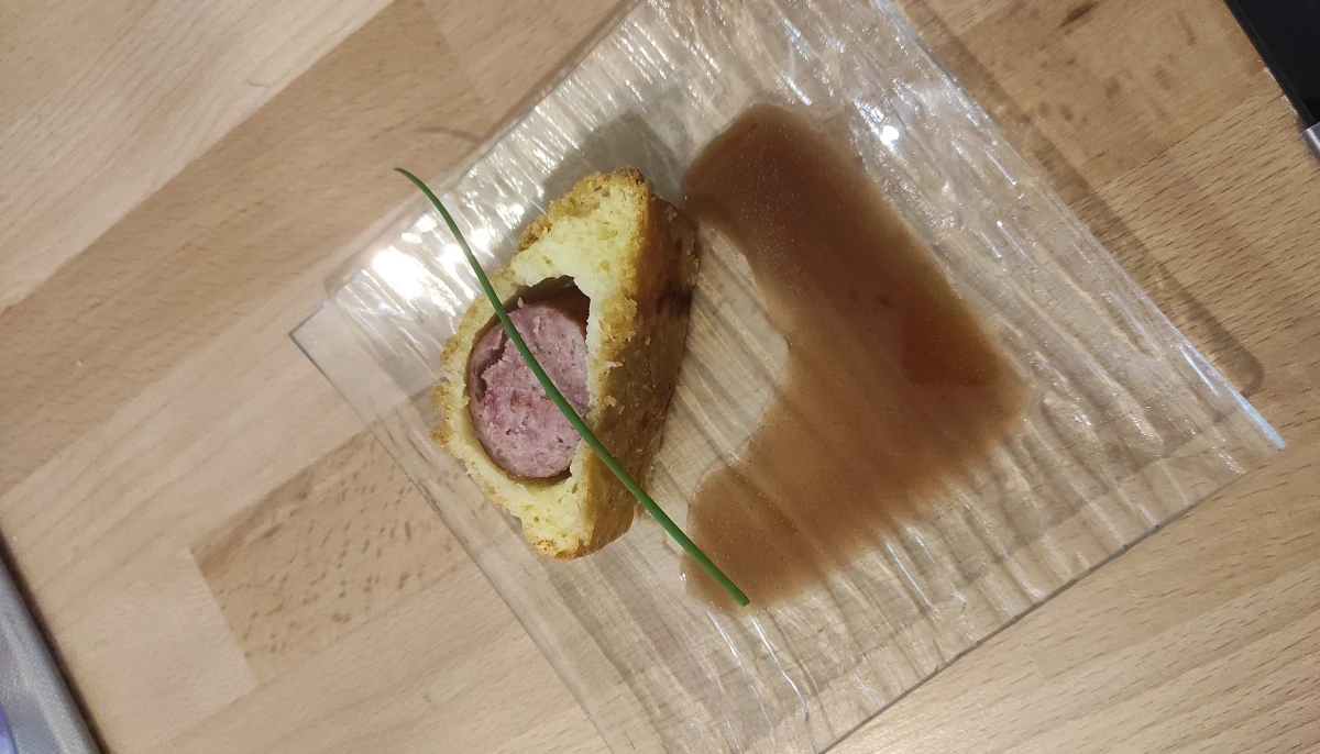 Saucisson brioché, réduction de Porto