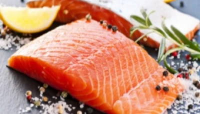 Saumon à la tomate et aux herbes