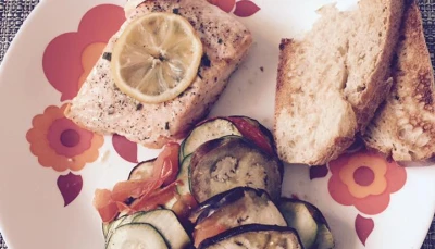 Saumon en papillote,Tian légumes et pain grillé