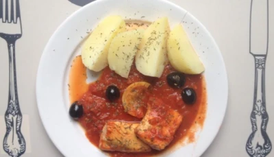 Saumon mariné citron et olives noires