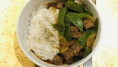 Sauté de bœuf aux oignons sauce soja