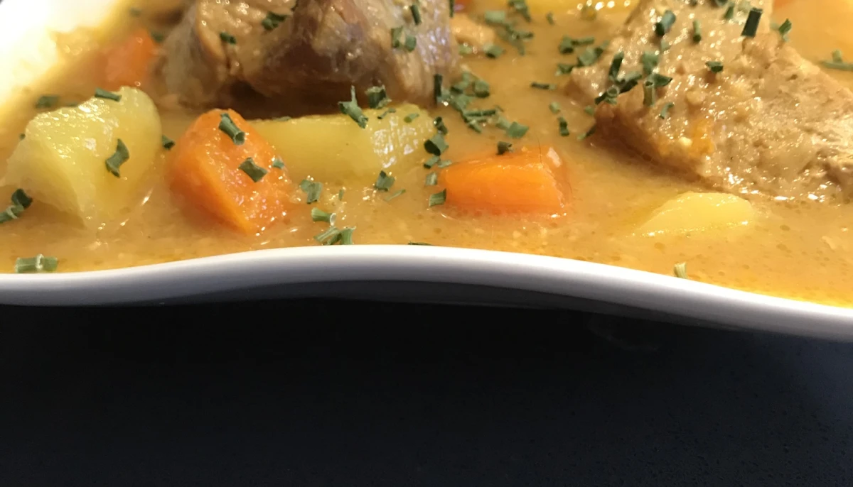 Sauté de porc aux carottes et pommes de terre