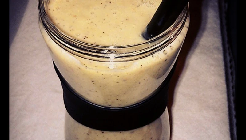 Smoothie kiwi banane orange