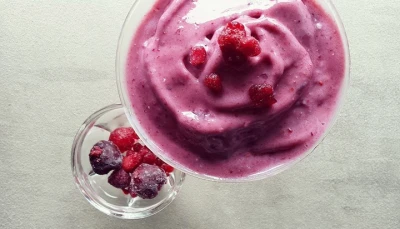 Sorbet aux framboises santé prêt en 5 minutes