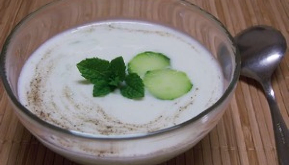 Soupe de concombre au yahourt