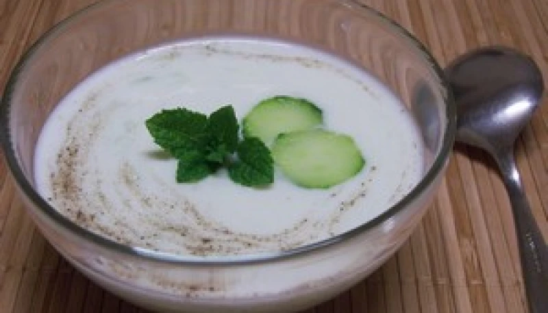 Soupe de concombre au yahourt