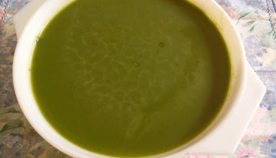 Soupe de fanes de radis