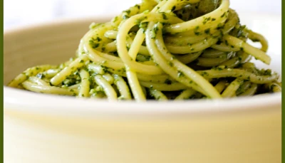 Spaghetti au pesto et à la mimolette