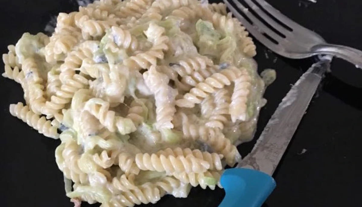 Spaghettis de courgette et leur sauce au bleu