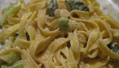 Tagliatelles aux lardons et aux brocolis