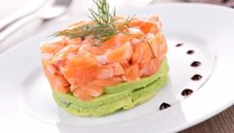 tartare de saumon/avocat ( pour Noel)