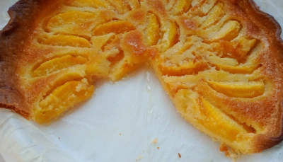 Tarte amandine aux pêches