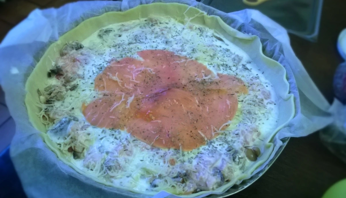 Tarte au saumon et aux champignons