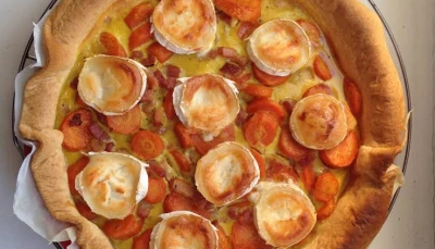 Tarte aux carottes, lardons et chèvre