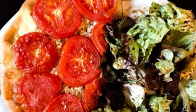 Tarte d'été Tomate Féta Sardine