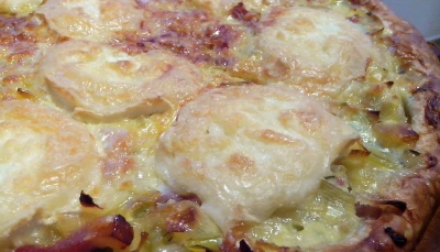 Tarte poireaux, chèvre, lardons