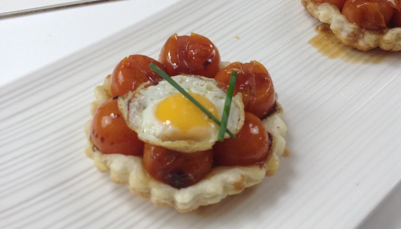 Tarte tatin tomate et oeuf