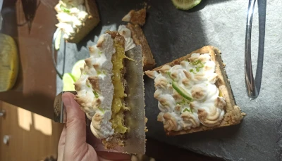 Tartelettes mangue/kiwis meringuées