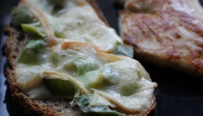 Tartine poireau et maroilles