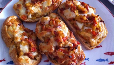 Tartine tomate-courgette