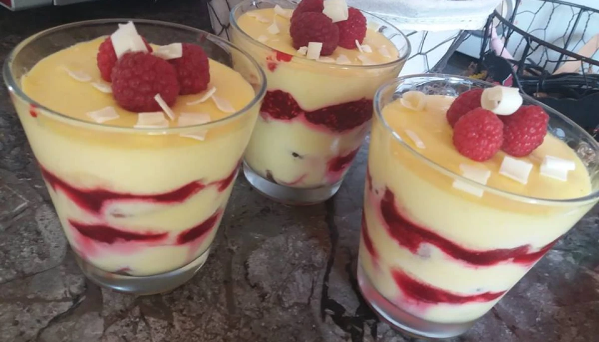 Tiramisu chocolat blanc et framboises