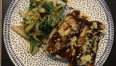 Tofu et pok choi au gingembre