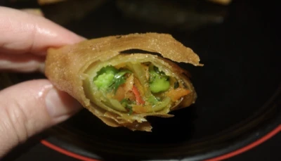Triangles aux légumes et salade verte