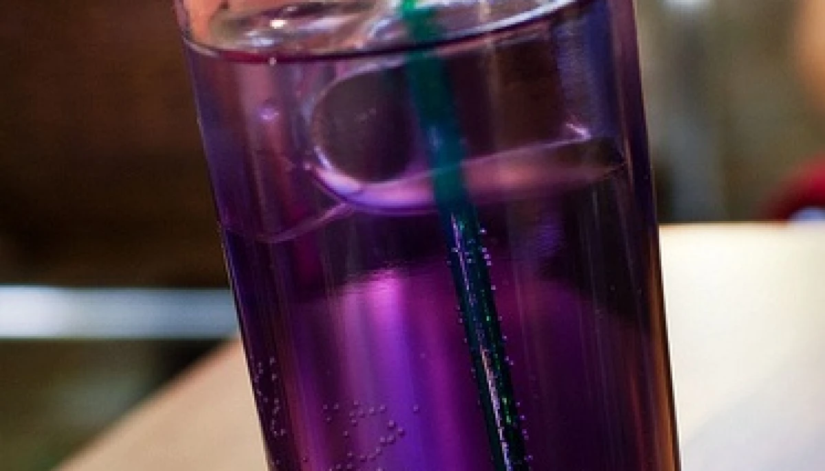 V V L ( Violette Vodka Limonade)