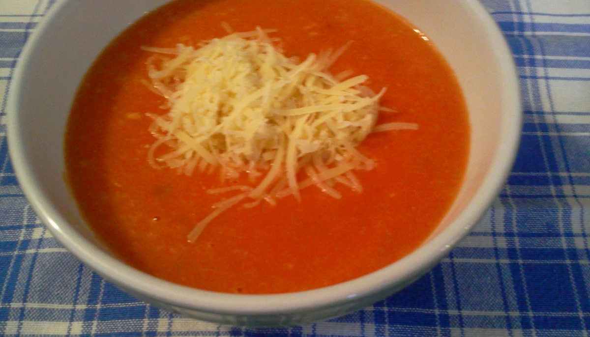 Velouté à la tomate et aux Lardons