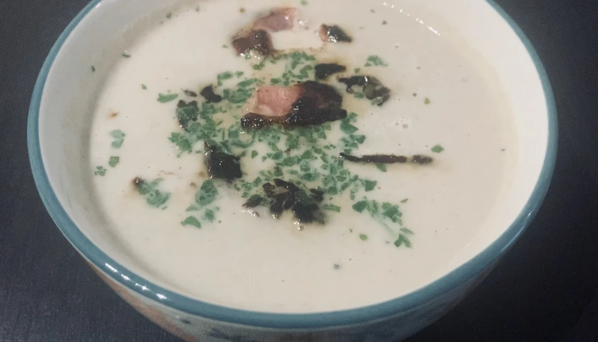 Velouté de champignon au bacon croustillant