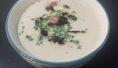Velouté de champignon au bacon croustillant