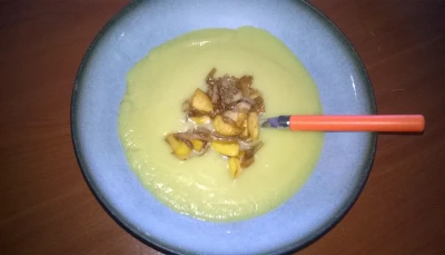 Velouté de topinambours et sa compotée de pommes